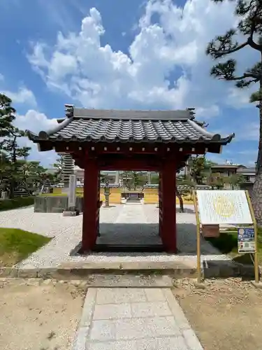 松應寺の山門