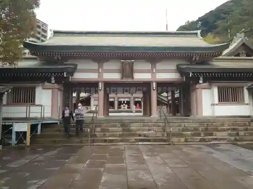 照國神社の山門・神門