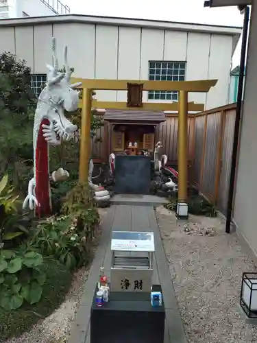 蛇窪神社の末社