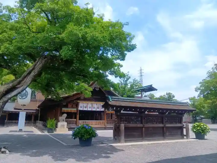 尾張大國霊神社(国府宮)の{uncategorized: "未分類", other: "その他", undefined: "問題あり", building: "その他建物", grave: "お墓", sacred_gate: "鳥居", guardian: "狛犬", statue: "像", buddha: "仏像", history: "歴史", nature: "自然", garden: "庭園", animal: "動物", pagoda: "塔", temizu: "手水舎", mountain_gate: "山門・神門", sanctuary: "本殿・本堂", subordinate: "末社・摂社", art: "芸術", scenery: "景色", jizo: "地蔵", ema: "絵馬", goshuin: "御朱印", omikuji: "おみくじ", items: "授与品その他", amulet: "お守り", goshuincho: "御朱印帳", eats: "食事", festival: "お祭り", votive_dance: "神楽", shichigosan: "七五三参", wedding: "結婚式", experience: "体験その他", initially: "初詣", around: "周辺", anti_infection: "感染症対策"}