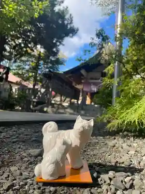 彌彦神社　(伊夜日子神社)の像