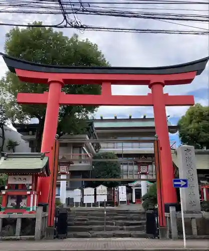 京濱伏見稲荷神社の鳥居