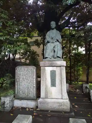 自由が丘熊野神社の像