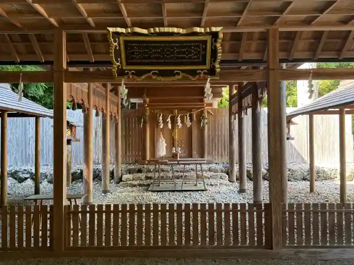 磯部神社の{uncategorized: "未分類", other: "その他", undefined: "問題あり", building: "その他建物", grave: "お墓", sacred_gate: "鳥居", guardian: "狛犬", statue: "像", buddha: "仏像", history: "歴史", nature: "自然", garden: "庭園", animal: "動物", pagoda: "塔", temizu: "手水舎", mountain_gate: "山門・神門", sanctuary: "本殿・本堂", subordinate: "末社・摂社", art: "芸術", scenery: "景色", jizo: "地蔵", ema: "絵馬", goshuin: "御朱印", omikuji: "おみくじ", items: "授与品その他", amulet: "お守り", goshuincho: "御朱印帳", eats: "食事", festival: "お祭り", votive_dance: "神楽", shichigosan: "七五三参", wedding: "結婚式", experience: "体験その他", initially: "初詣", around: "周辺", anti_infection: "感染症対策"}