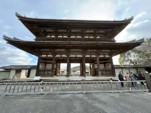 仁和寺の{uncategorized: "未分類", other: "その他", undefined: "問題あり", building: "その他建物", grave: "お墓", sacred_gate: "鳥居", guardian: "狛犬", statue: "像", buddha: "仏像", history: "歴史", nature: "自然", garden: "庭園", animal: "動物", pagoda: "塔", temizu: "手水舎", mountain_gate: "山門・神門", sanctuary: "本殿・本堂", subordinate: "末社・摂社", art: "芸術", scenery: "景色", jizo: "地蔵", ema: "絵馬", goshuin: "御朱印", omikuji: "おみくじ", items: "授与品その他", amulet: "お守り", goshuincho: "御朱印帳", eats: "食事", festival: "お祭り", votive_dance: "神楽", shichigosan: "七五三参", wedding: "結婚式", experience: "体験その他", initially: "初詣", around: "周辺", anti_infection: "感染症対策"}