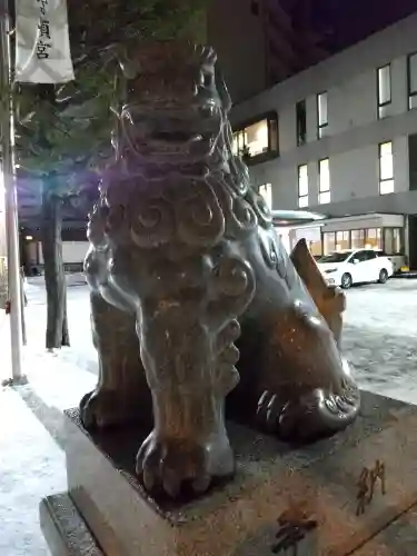 北海道神宮頓宮の狛犬