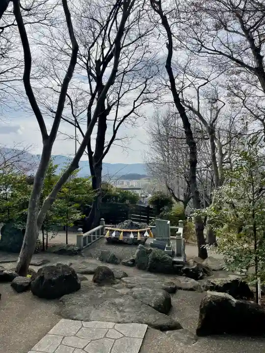 常陸国出雲大社の{uncategorized: "未分類", other: "その他", undefined: "問題あり", building: "その他建物", grave: "お墓", sacred_gate: "鳥居", guardian: "狛犬", statue: "像", buddha: "仏像", history: "歴史", nature: "自然", garden: "庭園", animal: "動物", pagoda: "塔", temizu: "手水舎", mountain_gate: "山門・神門", sanctuary: "本殿・本堂", subordinate: "末社・摂社", art: "芸術", scenery: "景色", jizo: "地蔵", ema: "絵馬", goshuin: "御朱印", omikuji: "おみくじ", items: "授与品その他", amulet: "お守り", goshuincho: "御朱印帳", eats: "食事", festival: "お祭り", votive_dance: "神楽", shichigosan: "七五三参", wedding: "結婚式", experience: "体験その他", initially: "初詣", around: "周辺", anti_infection: "感染症対策"}