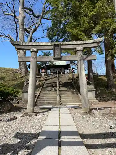 鶴ケ城稲荷神社の本殿