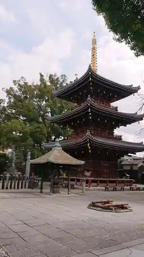 法楽寺の塔