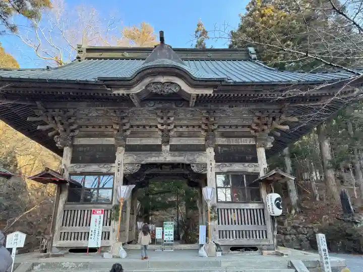 榛名神社の{uncategorized: "未分類", other: "その他", undefined: "問題あり", building: "その他建物", grave: "お墓", sacred_gate: "鳥居", guardian: "狛犬", statue: "像", buddha: "仏像", history: "歴史", nature: "自然", garden: "庭園", animal: "動物", pagoda: "塔", temizu: "手水舎", mountain_gate: "山門・神門", sanctuary: "本殿・本堂", subordinate: "末社・摂社", art: "芸術", scenery: "景色", jizo: "地蔵", ema: "絵馬", goshuin: "御朱印", omikuji: "おみくじ", items: "授与品その他", amulet: "お守り", goshuincho: "御朱印帳", eats: "食事", festival: "お祭り", votive_dance: "神楽", shichigosan: "七五三参", wedding: "結婚式", experience: "体験その他", initially: "初詣", around: "周辺", anti_infection: "感染症対策"}