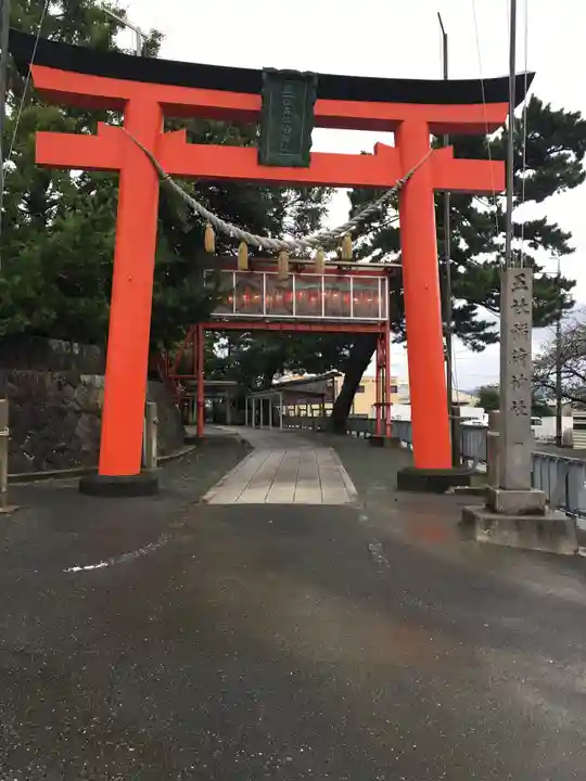 五社稲荷社の鳥居