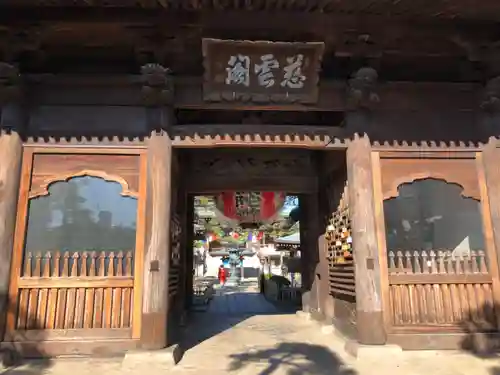 萬満寺の山門・神門