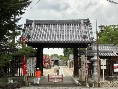笠覆寺 (笠寺観音)の山門・神門