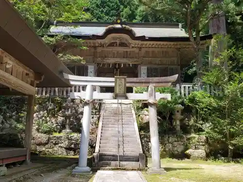 駒宇佐八幡神社の鳥居