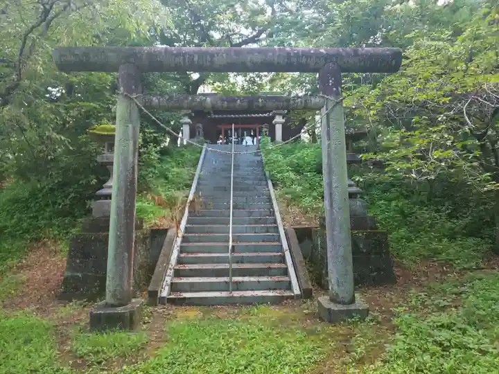 鞍掛神社の鳥居