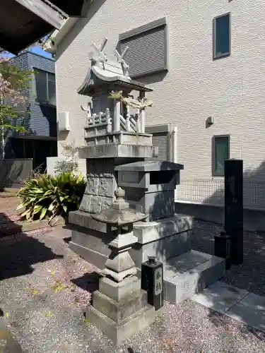 八幡神社の{uncategorized: "未分類", other: "その他", undefined: "問題あり", building: "その他建物", grave: "お墓", sacred_gate: "鳥居", guardian: "狛犬", statue: "像", buddha: "仏像", history: "歴史", nature: "自然", garden: "庭園", animal: "動物", pagoda: "塔", temizu: "手水舎", mountain_gate: "山門・神門", sanctuary: "本殿・本堂", subordinate: "末社・摂社", art: "芸術", scenery: "景色", jizo: "地蔵", ema: "絵馬", goshuin: "御朱印", omikuji: "おみくじ", items: "授与品その他", amulet: "お守り", goshuincho: "御朱印帳", eats: "食事", festival: "お祭り", votive_dance: "神楽", shichigosan: "七五三参", wedding: "結婚式", experience: "体験その他", initially: "初詣", around: "周辺", anti_infection: "感染症対策"}