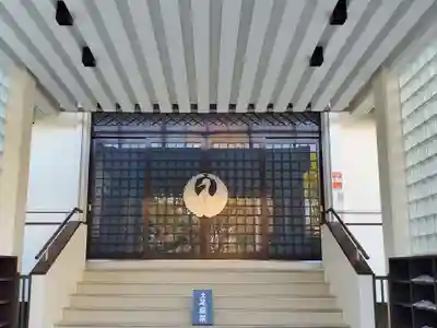 久遠寺の本殿・本堂