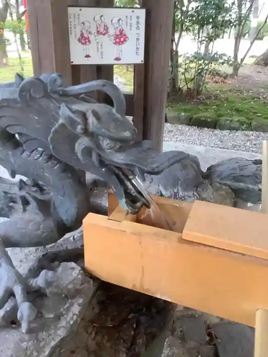 市原稲荷神社の手水舎