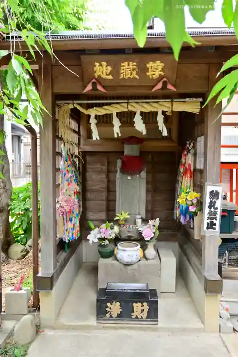 定正寺観音堂の地蔵