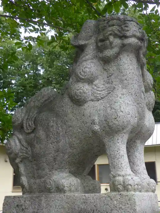 名寄神社の狛犬