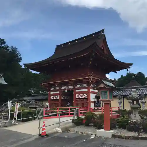 美濃國一宮　南宮大社の山門