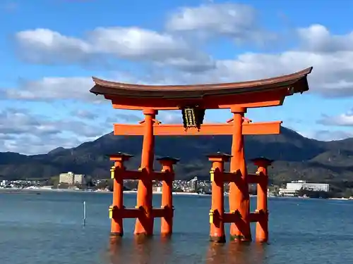厳島神社(広島県)