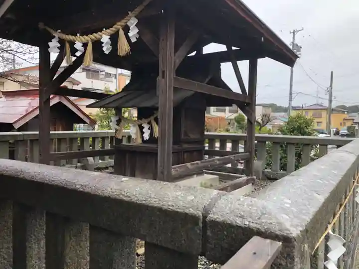 雷三神社の本殿・本堂
