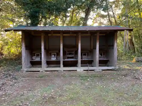 皇産霊神社の末社