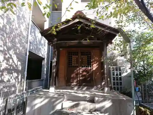 三吉稲荷神社の本殿・本堂