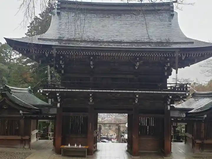 伊奈波神社の山門・神門