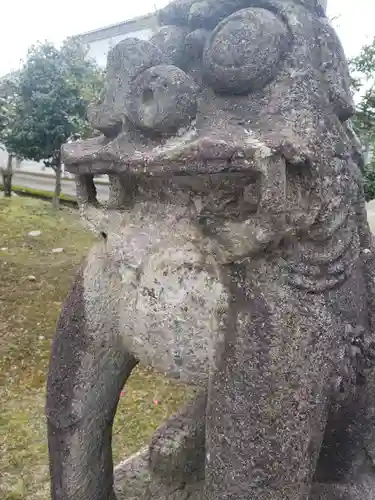 神明社の狛犬