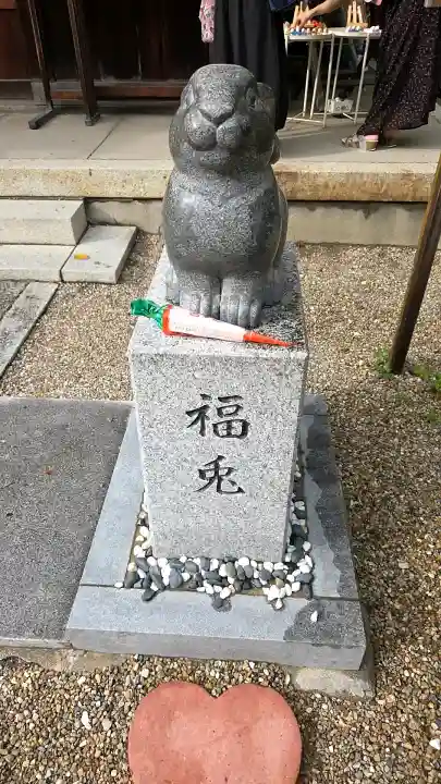 三輪神社の{uncategorized: "未分類", other: "その他", undefined: "問題あり", building: "その他建物", grave: "お墓", sacred_gate: "鳥居", guardian: "狛犬", statue: "像", buddha: "仏像", history: "歴史", nature: "自然", garden: "庭園", animal: "動物", pagoda: "塔", temizu: "手水舎", mountain_gate: "山門・神門", sanctuary: "本殿・本堂", subordinate: "末社・摂社", art: "芸術", scenery: "景色", jizo: "地蔵", ema: "絵馬", goshuin: "御朱印", omikuji: "おみくじ", items: "授与品その他", amulet: "お守り", goshuincho: "御朱印帳", eats: "食事", festival: "お祭り", votive_dance: "神楽", shichigosan: "七五三参", wedding: "結婚式", experience: "体験その他", initially: "初詣", around: "周辺", anti_infection: "感染症対策"}