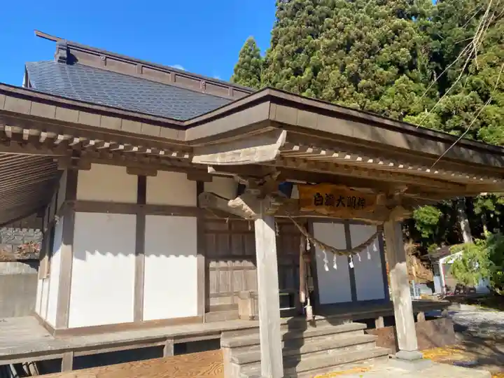 白瀧神社の本殿・本堂