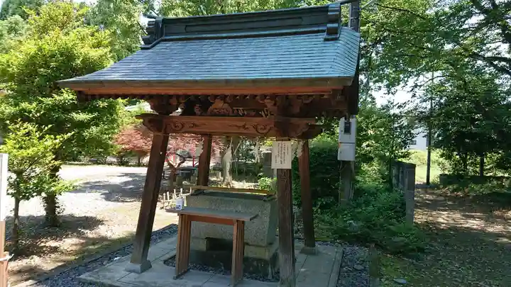 上之村神社の手水舎