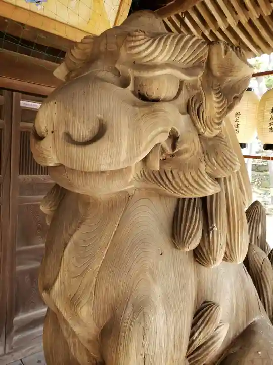 放生津八幡宮の狛犬