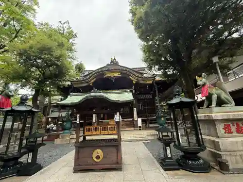 豊川稲荷東京別院の{uncategorized: "未分類", other: "その他", undefined: "問題あり", building: "その他建物", grave: "お墓", sacred_gate: "鳥居", guardian: "狛犬", statue: "像", buddha: "仏像", history: "歴史", nature: "自然", garden: "庭園", animal: "動物", pagoda: "塔", temizu: "手水舎", mountain_gate: "山門・神門", sanctuary: "本殿・本堂", subordinate: "末社・摂社", art: "芸術", scenery: "景色", jizo: "地蔵", ema: "絵馬", goshuin: "御朱印", omikuji: "おみくじ", items: "授与品その他", amulet: "お守り", goshuincho: "御朱印帳", eats: "食事", festival: "お祭り", votive_dance: "神楽", shichigosan: "七五三参", wedding: "結婚式", experience: "体験その他", initially: "初詣", around: "周辺", anti_infection: "感染症対策"}