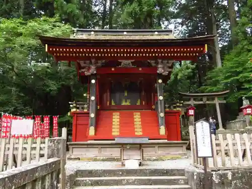 北口本宮冨士浅間神社の末社・摂社