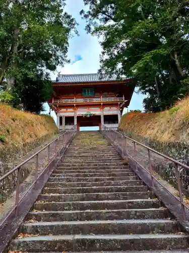 道成寺の山門