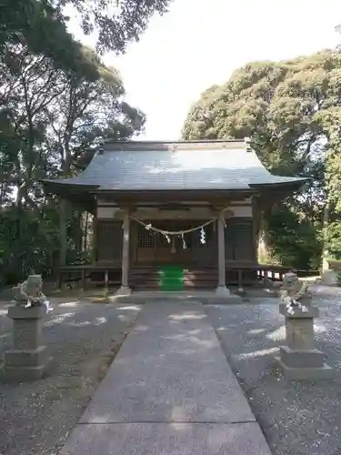 白山神社の本殿