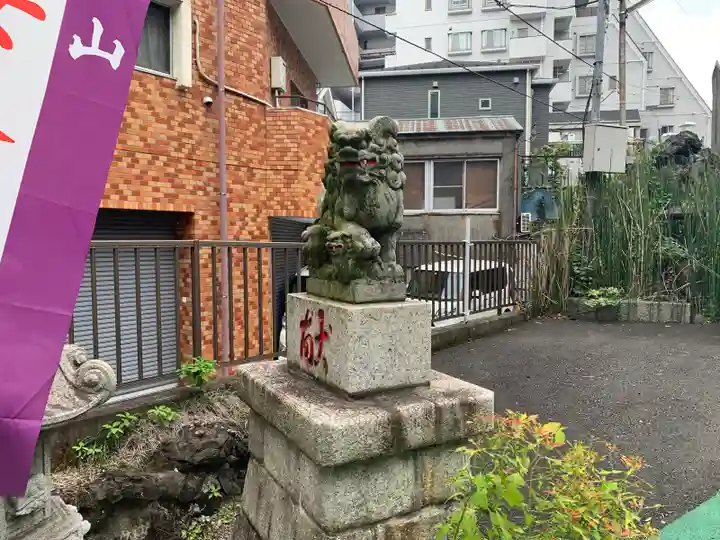 成田山横浜別院延命院の狛犬