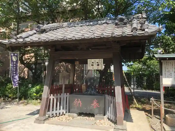 胡録神社の手水舎