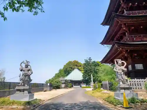 西福寺の像