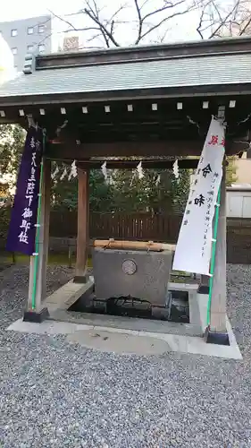 羽衣町厳島神社（関内厳島神社・横浜弁天）の手水舎