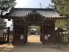 石清水神社の山門