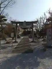 諏訪神社の鳥居