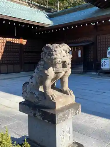 山梨縣護國神社の狛犬