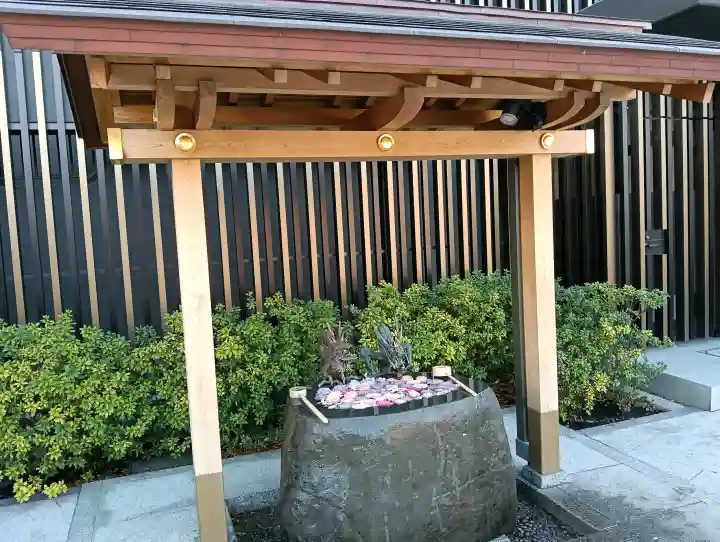 駒込妙義神社の{uncategorized: "未分類", other: "その他", undefined: "問題あり", building: "その他建物", grave: "お墓", sacred_gate: "鳥居", guardian: "狛犬", statue: "像", buddha: "仏像", history: "歴史", nature: "自然", garden: "庭園", animal: "動物", pagoda: "塔", temizu: "手水舎", mountain_gate: "山門・神門", sanctuary: "本殿・本堂", subordinate: "末社・摂社", art: "芸術", scenery: "景色", jizo: "地蔵", ema: "絵馬", goshuin: "御朱印", omikuji: "おみくじ", items: "授与品その他", amulet: "お守り", goshuincho: "御朱印帳", eats: "食事", festival: "お祭り", votive_dance: "神楽", shichigosan: "七五三参", wedding: "結婚式", experience: "体験その他", initially: "初詣", around: "周辺", anti_infection: "感染症対策"}