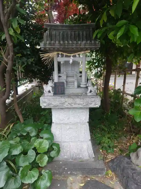 利田神社の{uncategorized: "未分類", other: "その他", undefined: "問題あり", building: "その他建物", grave: "お墓", sacred_gate: "鳥居", guardian: "狛犬", statue: "像", buddha: "仏像", history: "歴史", nature: "自然", garden: "庭園", animal: "動物", pagoda: "塔", temizu: "手水舎", mountain_gate: "山門・神門", sanctuary: "本殿・本堂", subordinate: "末社・摂社", art: "芸術", scenery: "景色", jizo: "地蔵", ema: "絵馬", goshuin: "御朱印", omikuji: "おみくじ", items: "授与品その他", amulet: "お守り", goshuincho: "御朱印帳", eats: "食事", festival: "お祭り", votive_dance: "神楽", shichigosan: "七五三参", wedding: "結婚式", experience: "体験その他", initially: "初詣", around: "周辺", anti_infection: "感染症対策"}