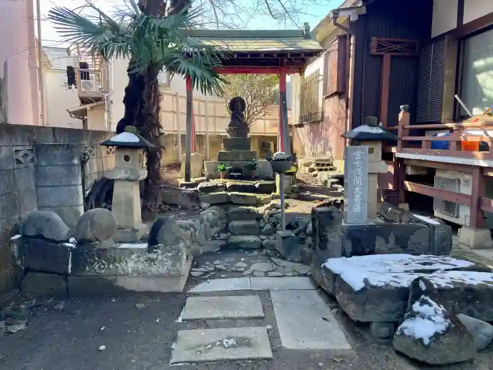 專念寺の{uncategorized: "未分類", other: "その他", undefined: "問題あり", building: "その他建物", grave: "お墓", sacred_gate: "鳥居", guardian: "狛犬", statue: "像", buddha: "仏像", history: "歴史", nature: "自然", garden: "庭園", animal: "動物", pagoda: "塔", temizu: "手水舎", mountain_gate: "山門・神門", sanctuary: "本殿・本堂", subordinate: "末社・摂社", art: "芸術", scenery: "景色", jizo: "地蔵", ema: "絵馬", goshuin: "御朱印", omikuji: "おみくじ", items: "授与品その他", amulet: "お守り", goshuincho: "御朱印帳", eats: "食事", festival: "お祭り", votive_dance: "神楽", shichigosan: "七五三参", wedding: "結婚式", experience: "体験その他", initially: "初詣", around: "周辺", anti_infection: "感染症対策"}