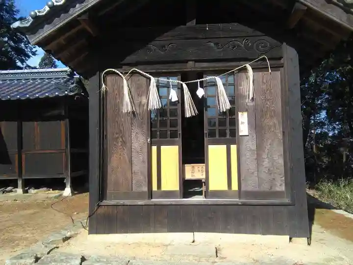 縣主神社の末社・摂社